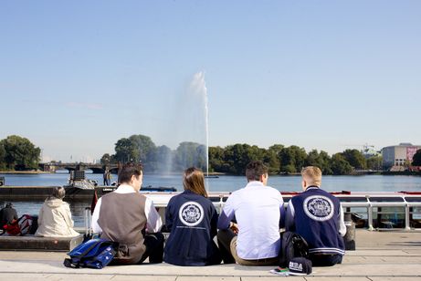 Studierender der HSBA an der Alster in Hamburg Studierender der HSBA an der Alster in Hamburg