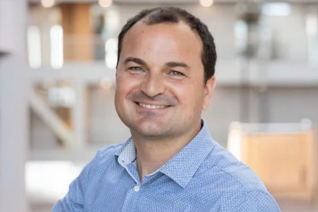 Prof. Dr. Christopher Wickert Prof. Dr. Christopher Wickert