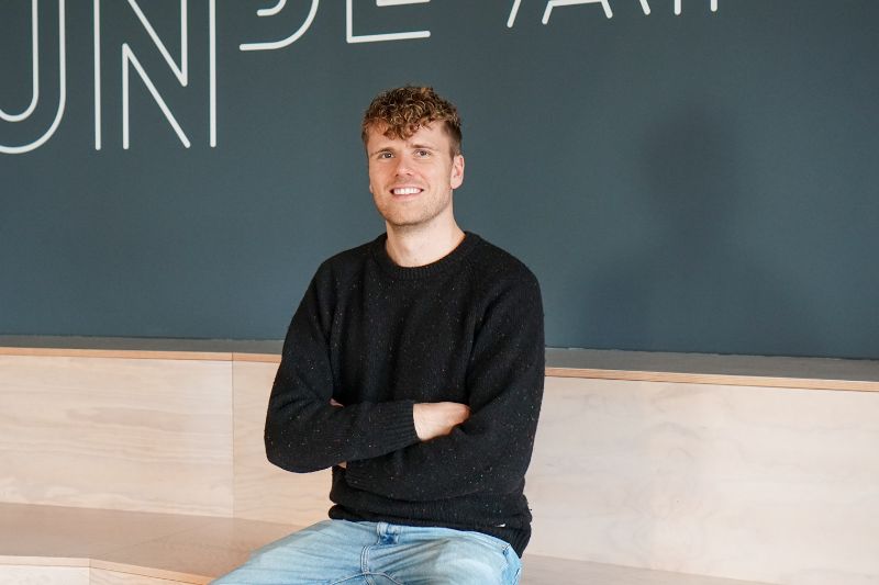 Jonas Thiemann, HSBA Alumnus und Co-Founder applike Porträt Jonas Thiemann
